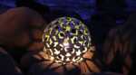 Luminaires boules David trubridge