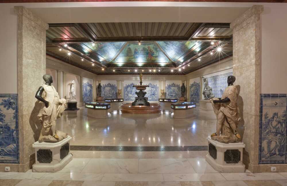 Lisbonne musée Medeiros salle des céramiques