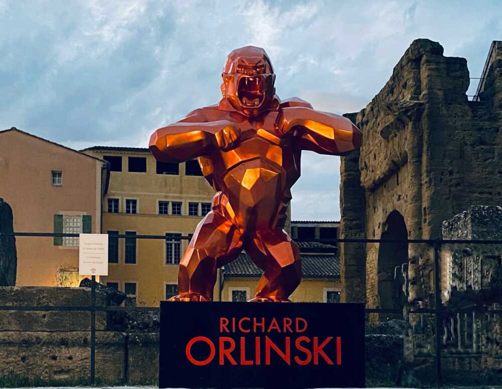Orange sculpture Richard Orlinski