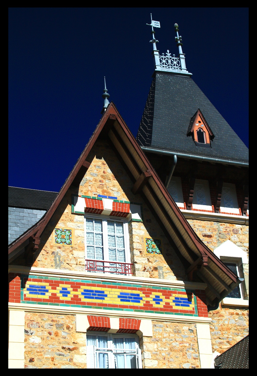 chateau de carrouges toit de villa