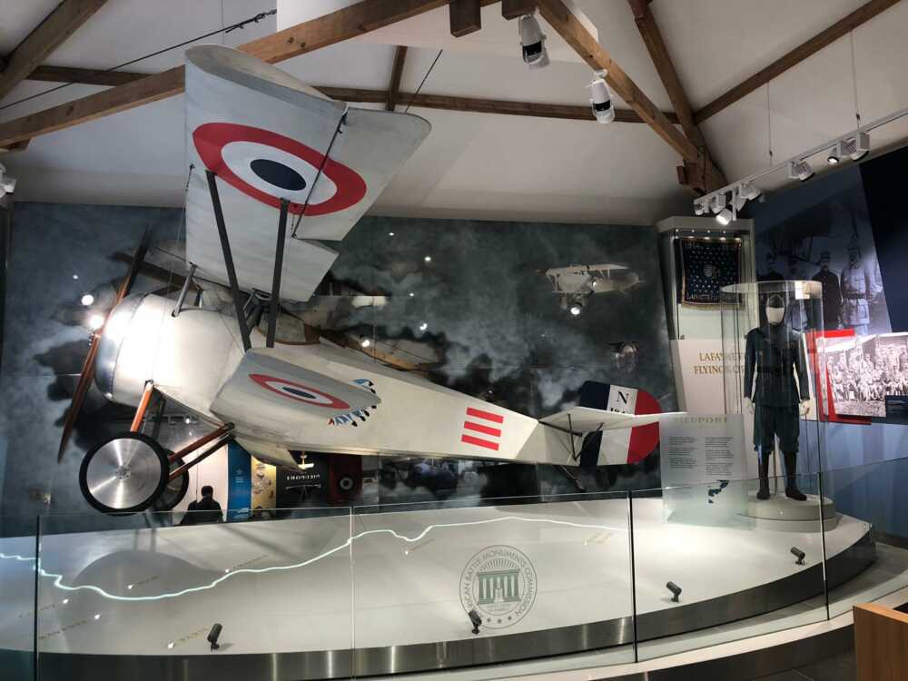 Lafayette : avion