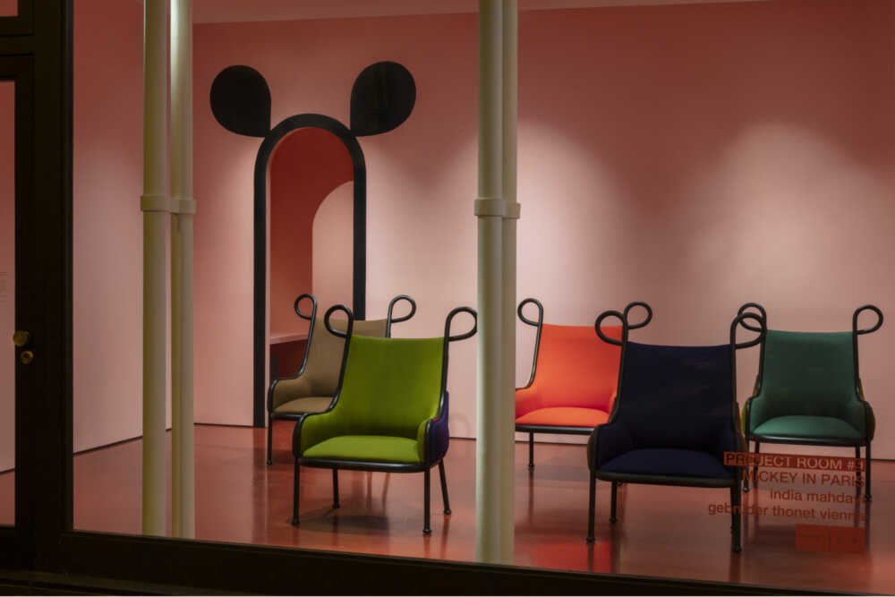 Tiny Room chaises