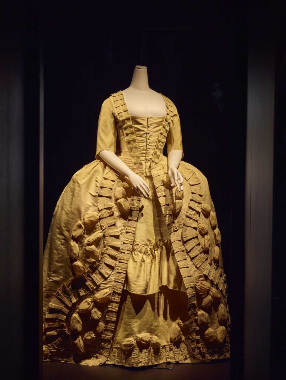 Arles robe