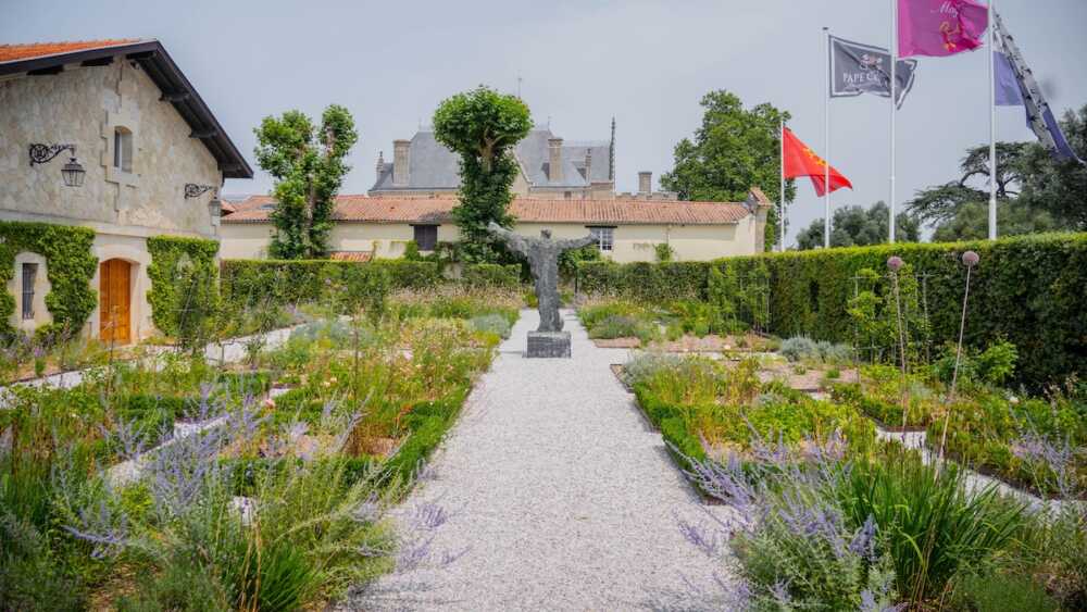 Bernard Magrez jardins du Château Pape Clément
