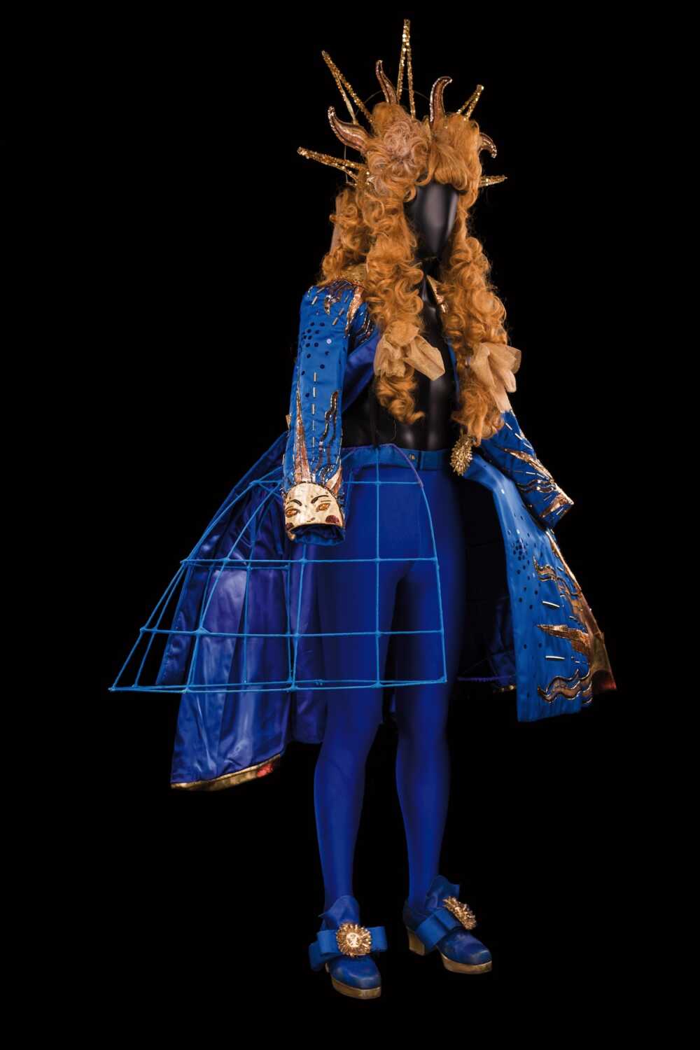 Moulins costume bleu